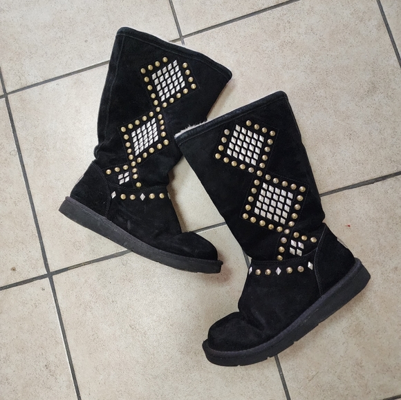 UGG Shoes - UGG Avondale boots size 8